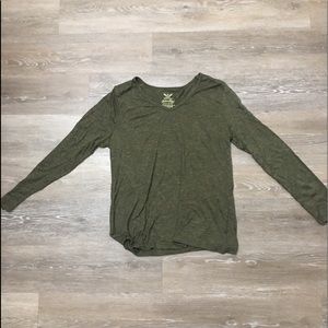 Long sleeve casual vneck top
